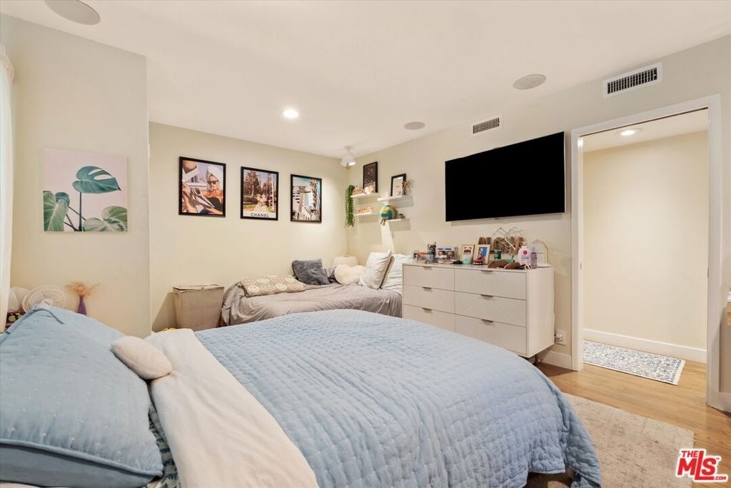 4927 Bellaire Avenue - Photo 20