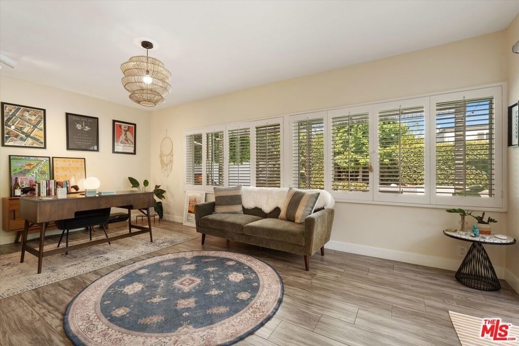 4927 Bellaire Avenue - Photo 13
