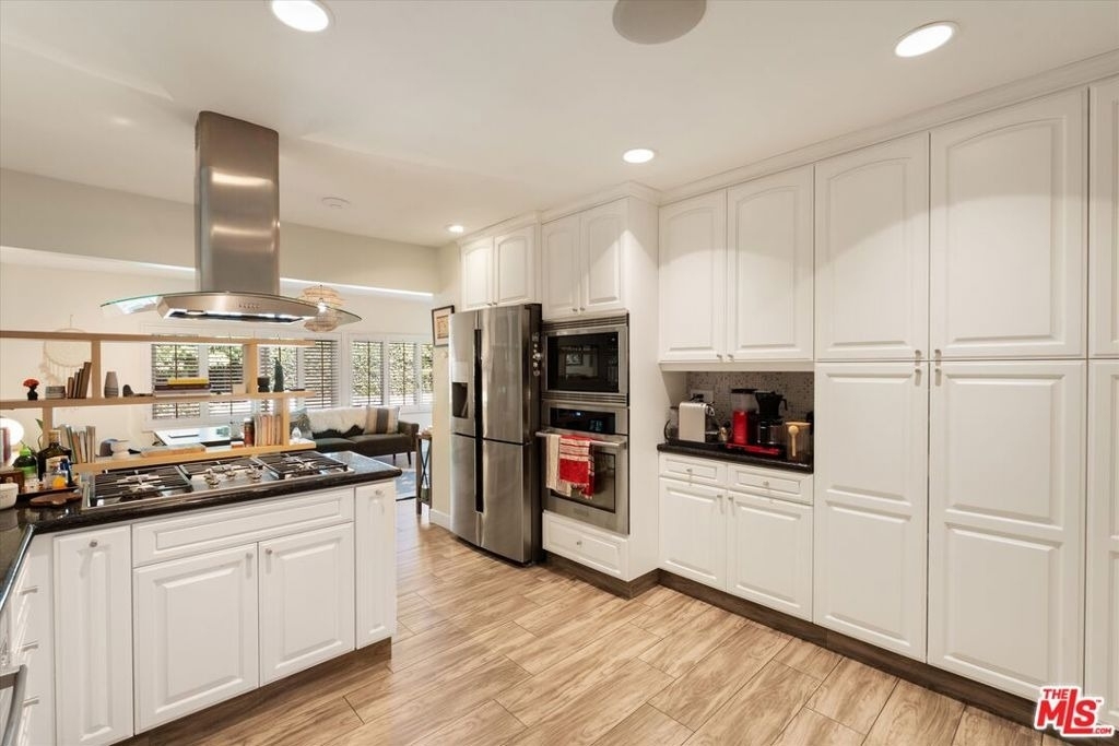 4927 Bellaire Avenue - Photo 9