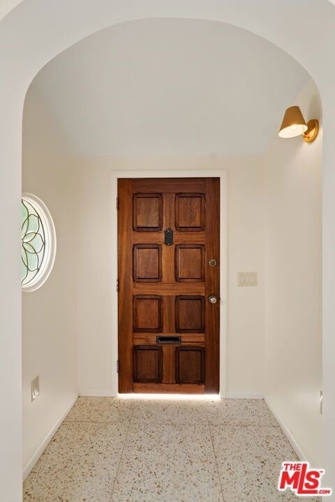 9001 Rosewood Avenue - Photo 6