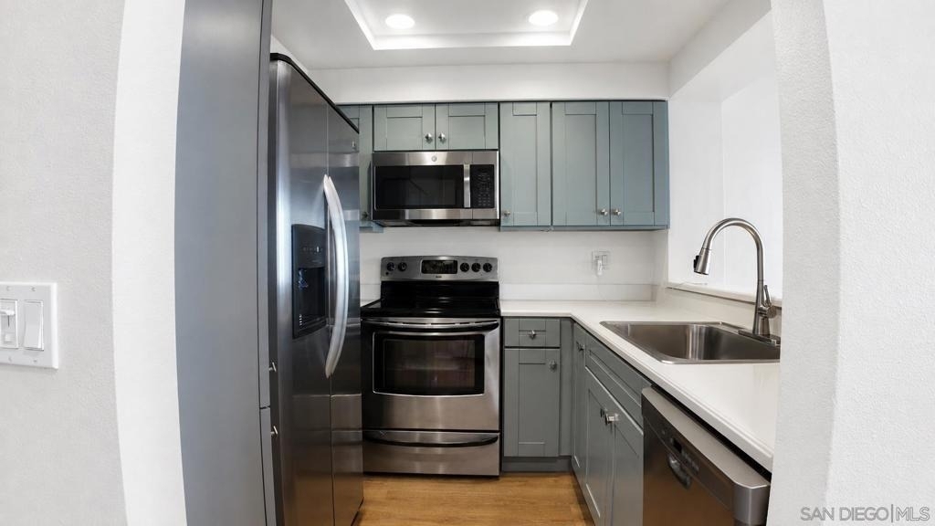 655 Columbia St - Photo 0