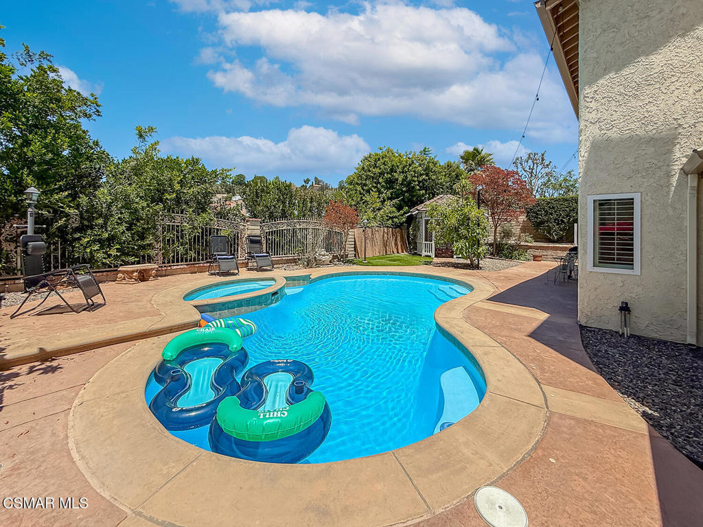 2111 Peak Place - Photo 52