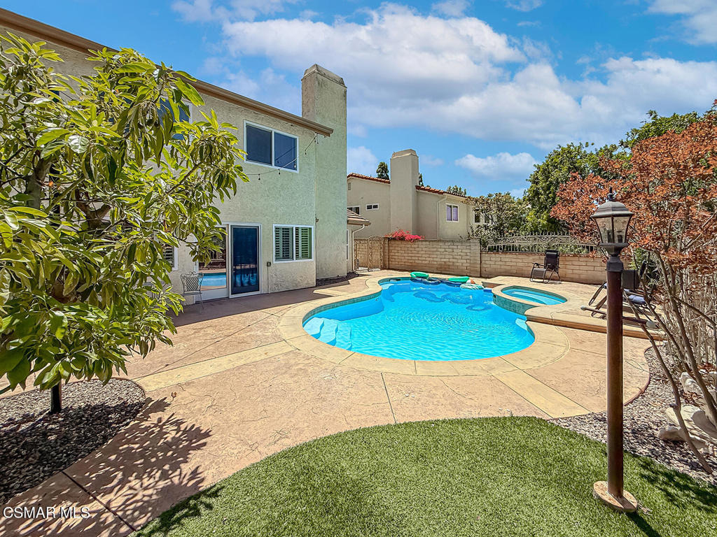2111 Peak Place - Photo 51