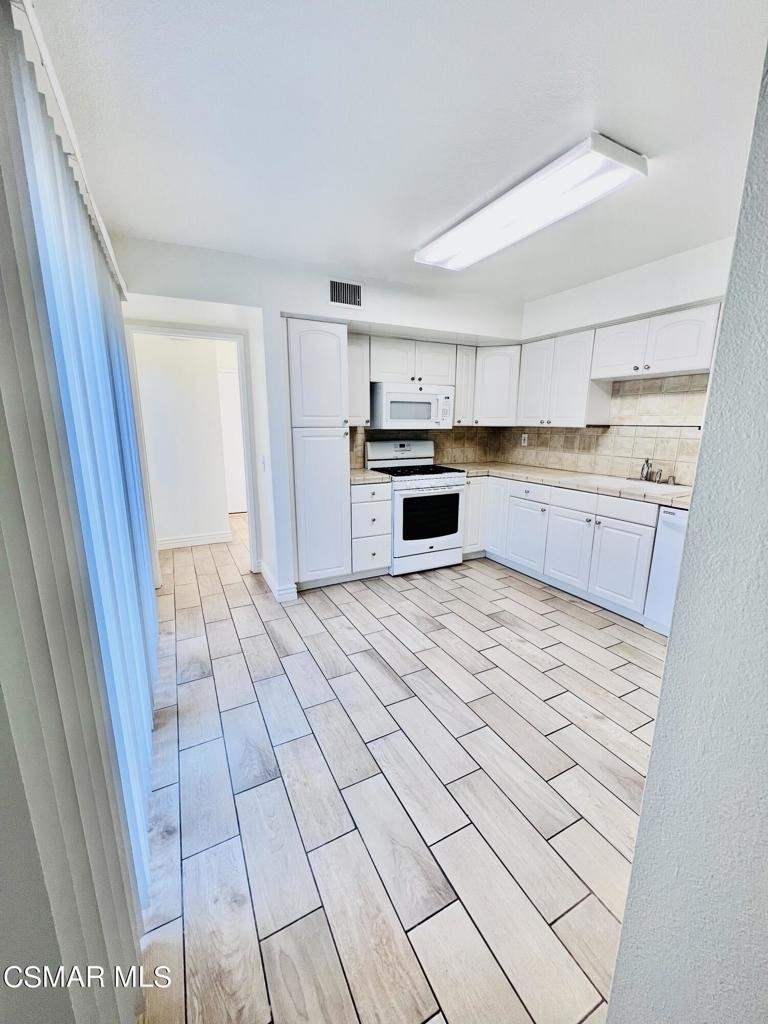 937 Shadow Lake Drive - Photo 5