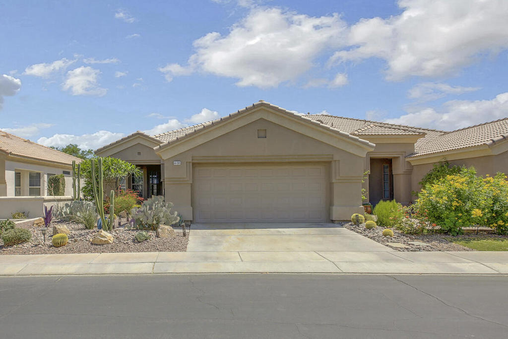 44595 S Heritage Palms Drive N - Photo 1