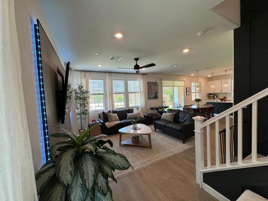 35403 Bains Avenue - Photo 6