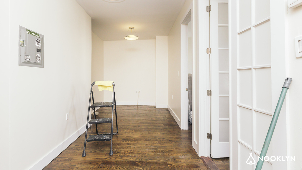 287 Troutman St 11237 - Photo 9