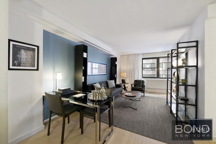 East 39th Street - Photo 0