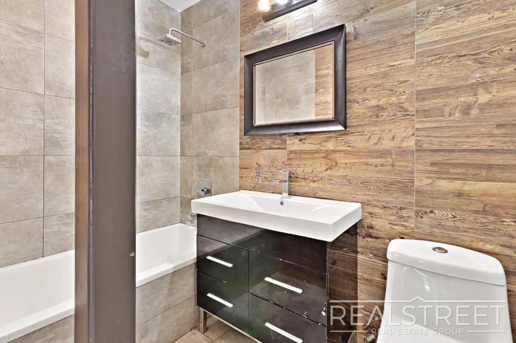 753 Lexington Avenue - Photo 15