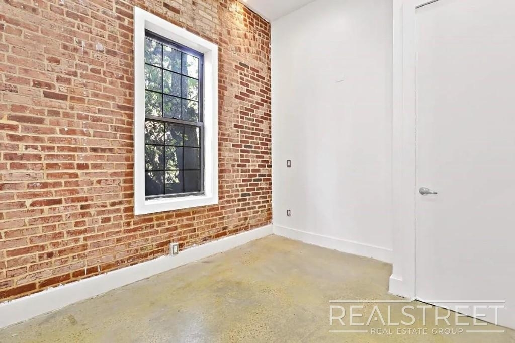 753 Lexington Avenue - Photo 11