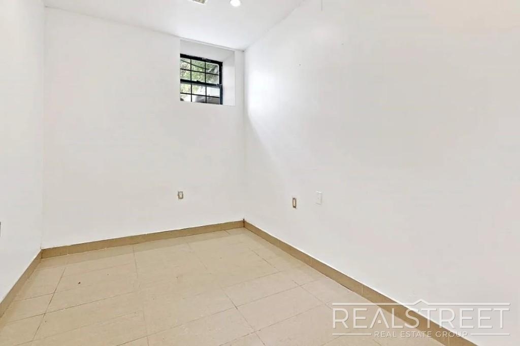 753 Lexington Avenue - Photo 12