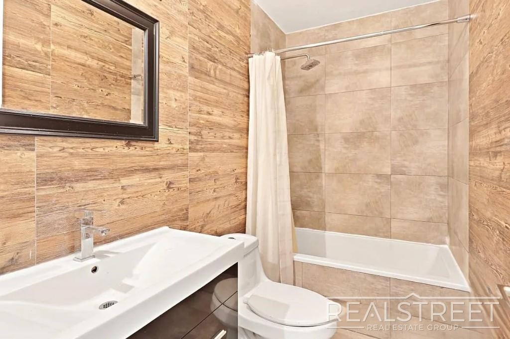 753 Lexington Avenue - Photo 14