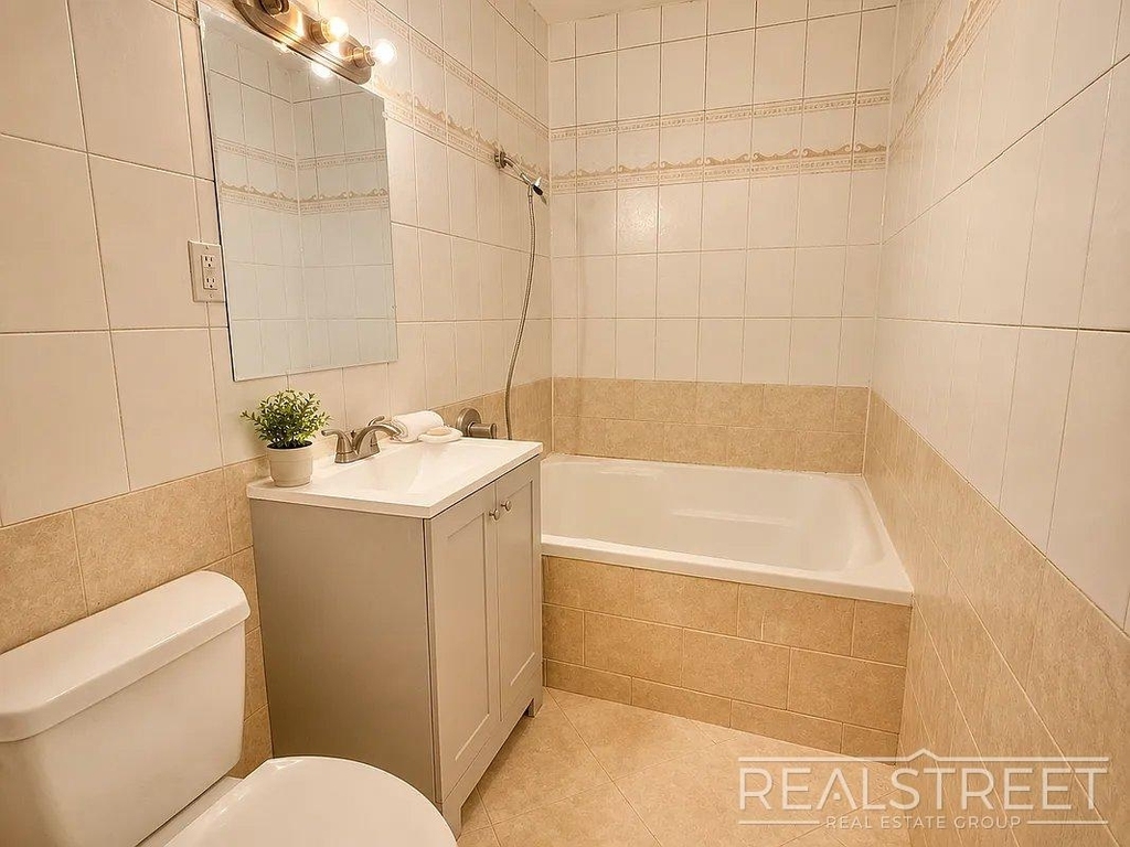 18 Goodwin Place - Photo 6