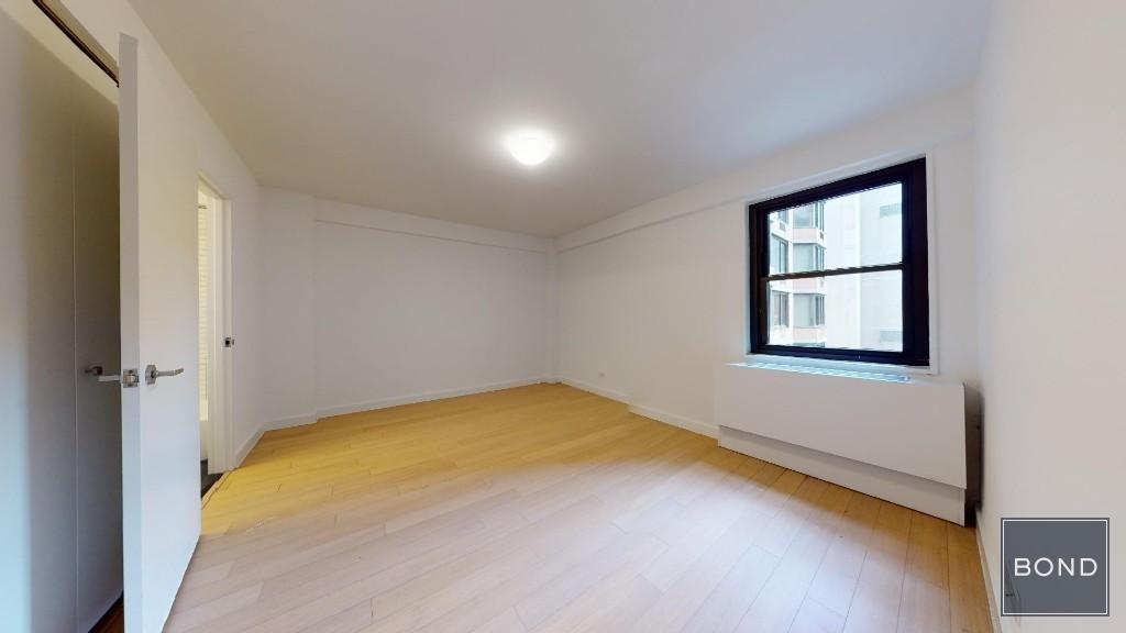 East 39th Street - Photo 3