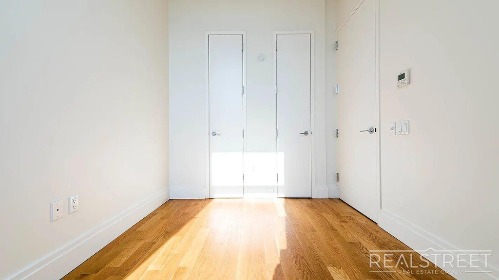17 Monitor Street - Photo 6