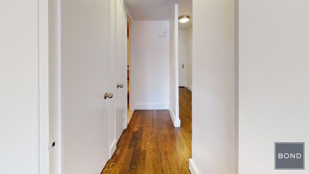 East 63rd Street - Photo 6