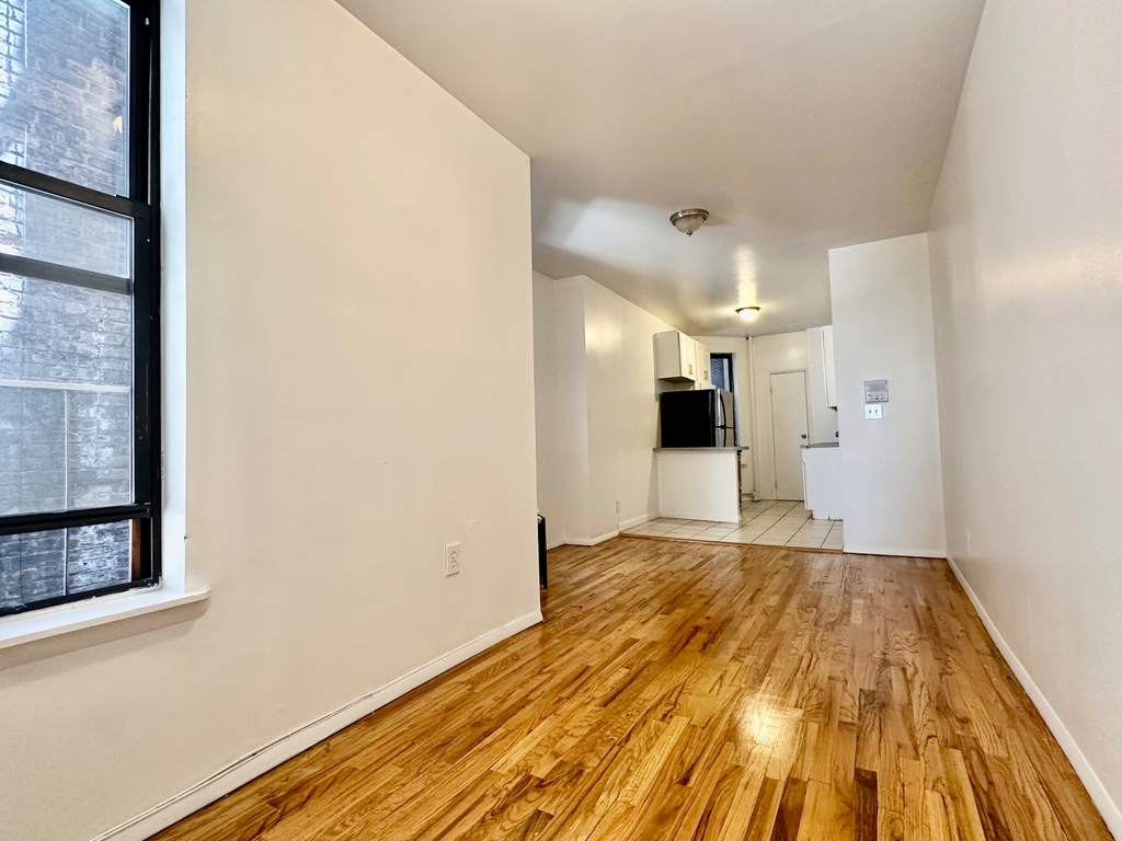 401 East 91st Street - Photo 5