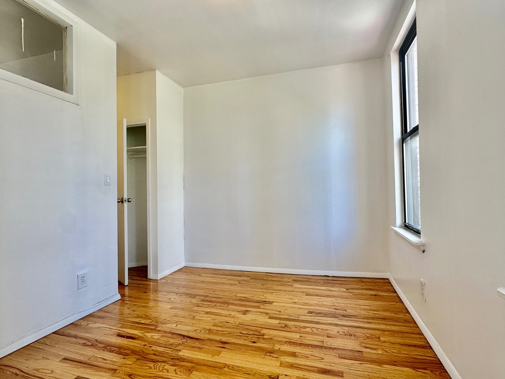 401 East 91st Street - Photo 2