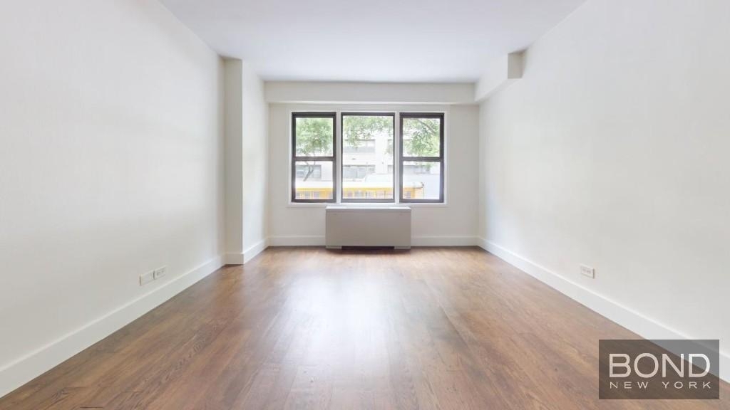 East 63rd Street - Photo 10