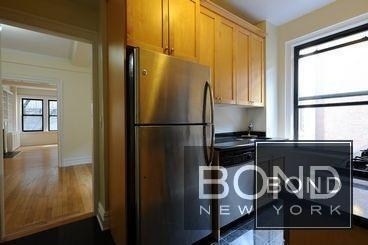 East 80th Street - Photo 1