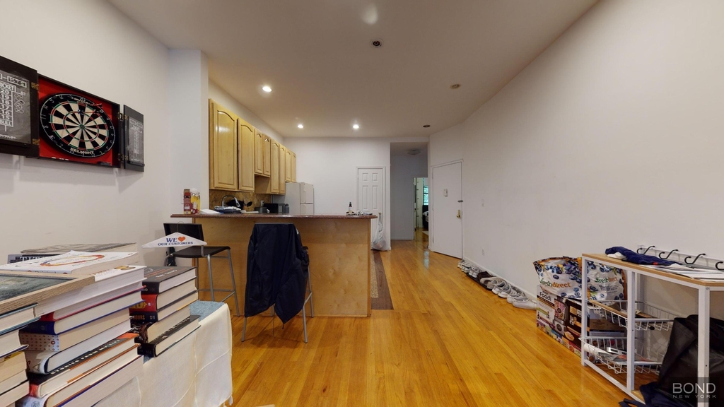 Second Avenue - Photo 6