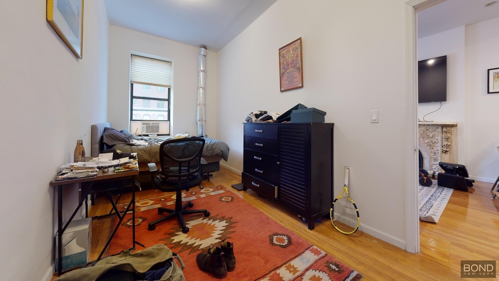 Second Avenue - Photo 12