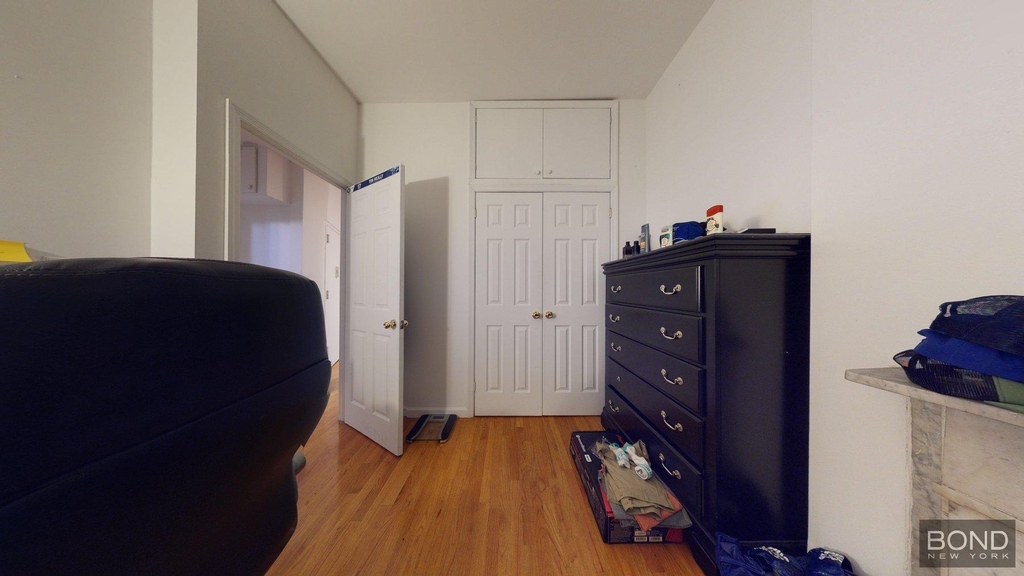 Second Avenue - Photo 8