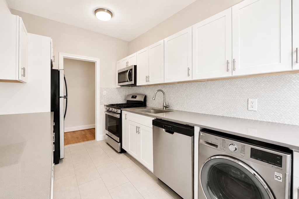 213 Bennett Avenue - Photo 6