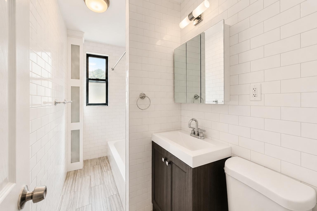 213 Bennett Avenue - Photo 7