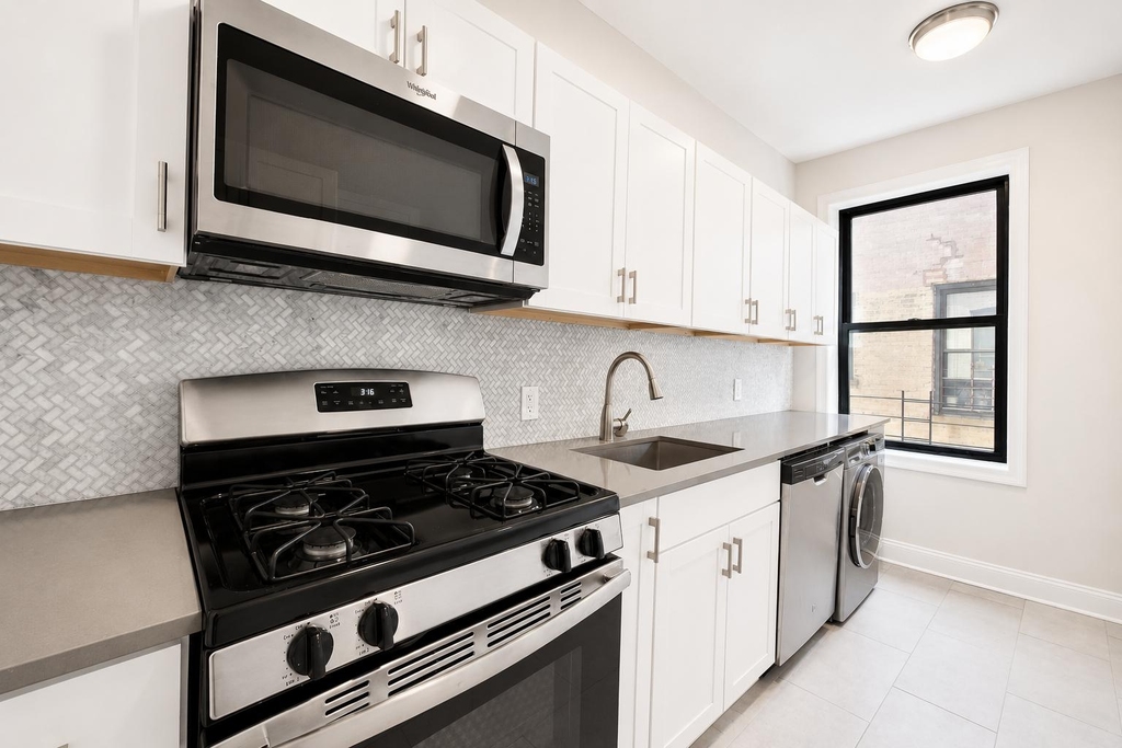 213 Bennett Avenue - Photo 9