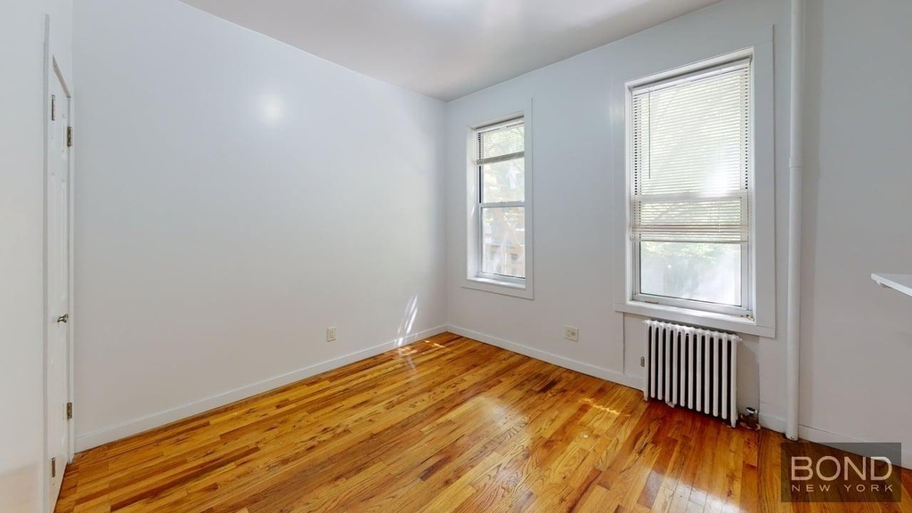 125 East 7th Street - Photo 2