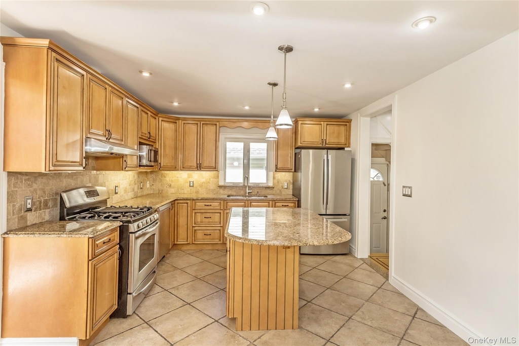 104 Sheridan Avenue - Photo 11