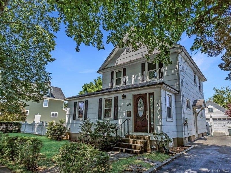 104 Sheridan Avenue - Photo 1
