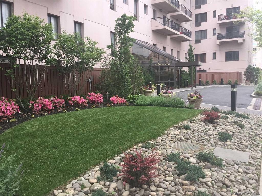 100 W Broadway - Photo 28
