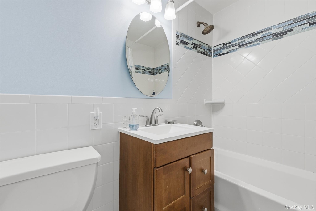 100 W Broadway - Photo 7