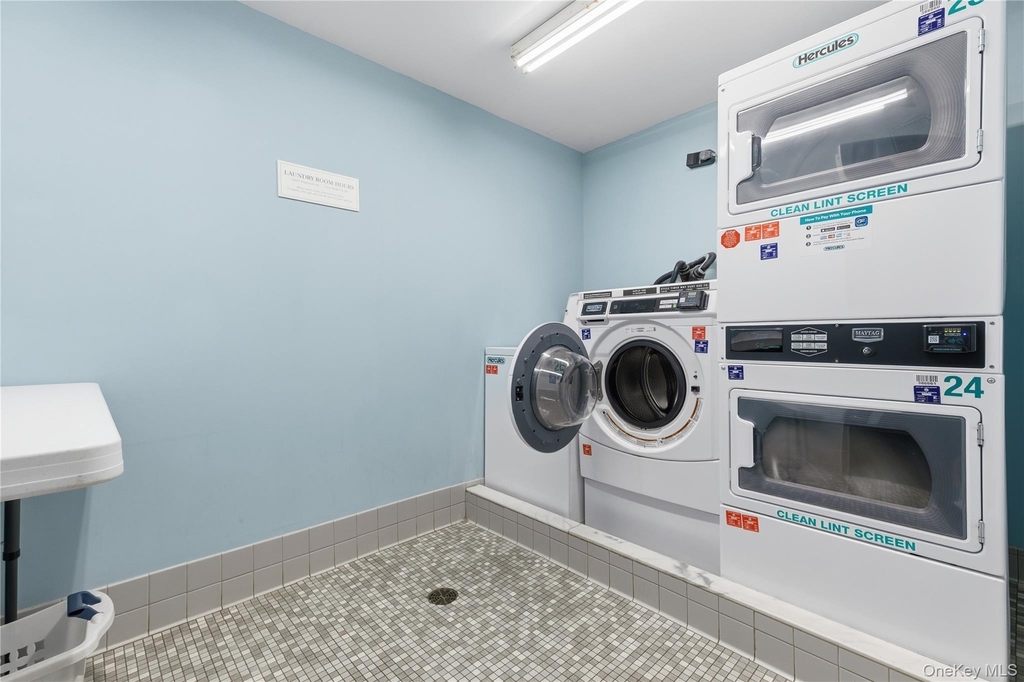 100 W Broadway - Photo 22