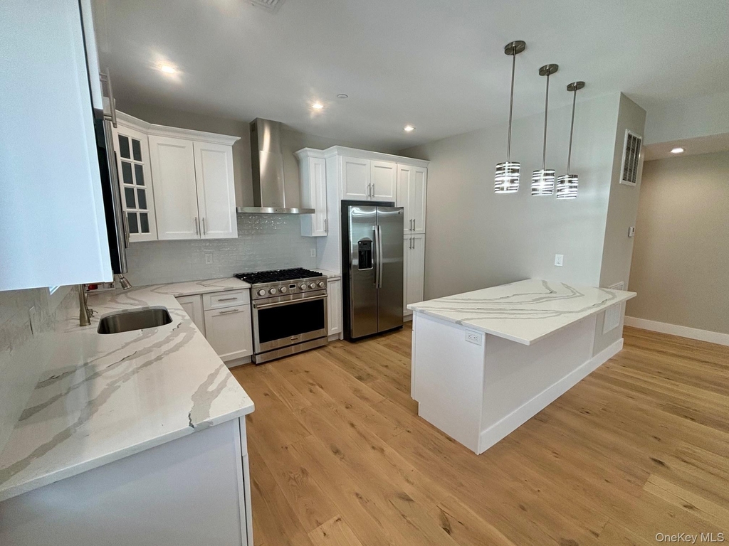 163 Harrison Avenue - Photo 5