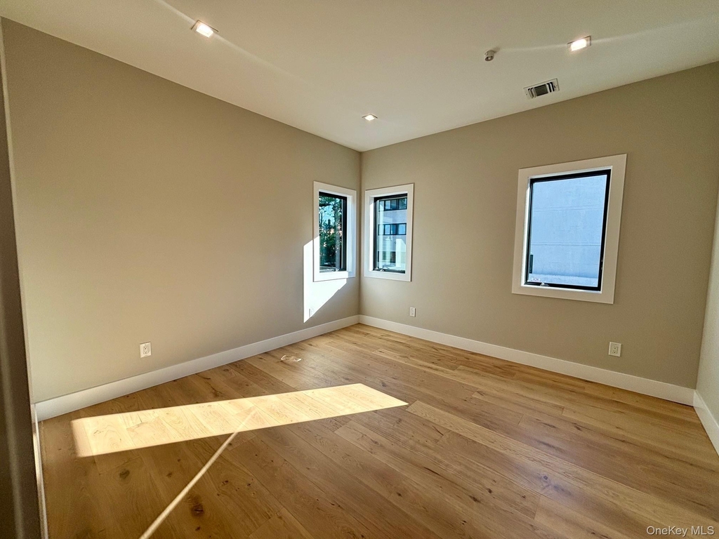 163 Harrison Avenue - Photo 12