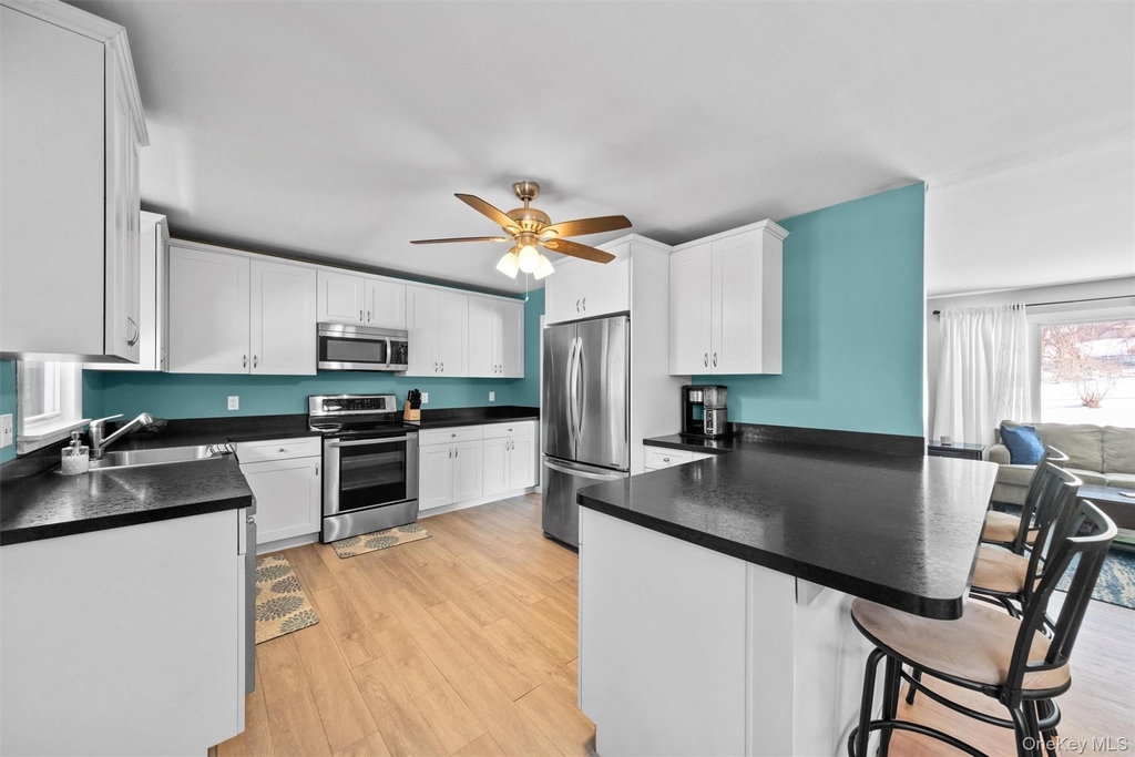 4 South Ct - Photo 8