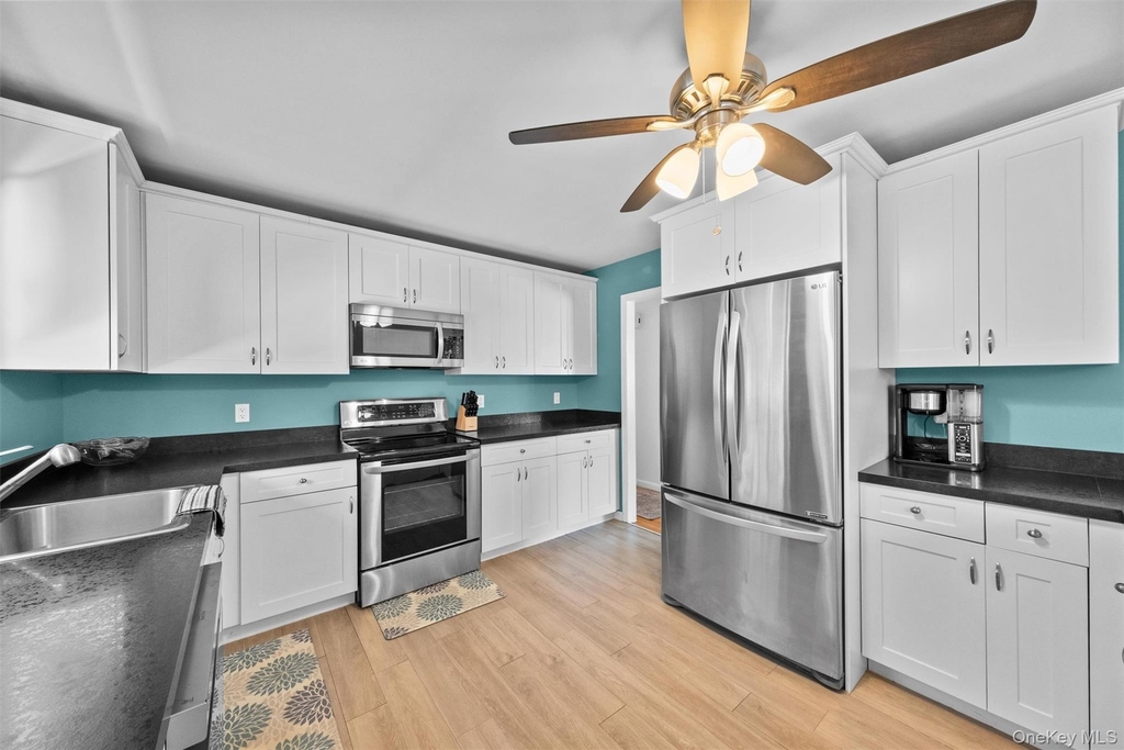 4 South Ct - Photo 9