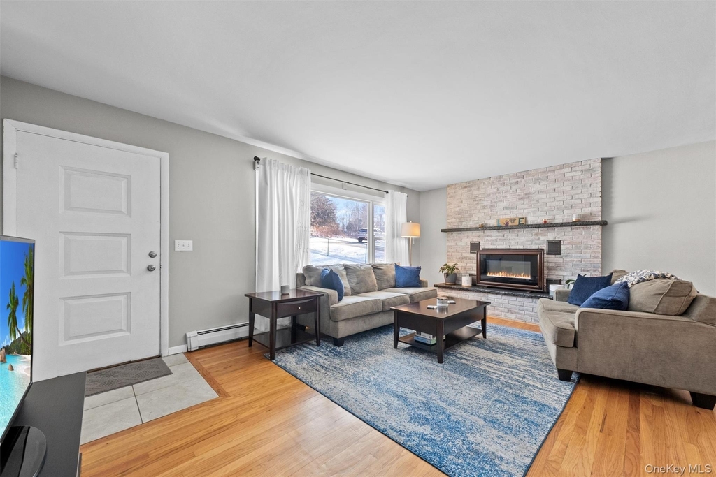 4 South Ct - Photo 4