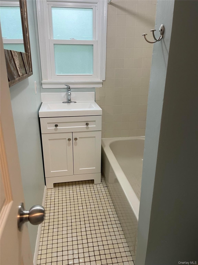 206 Dickinson Avenue - Photo 3