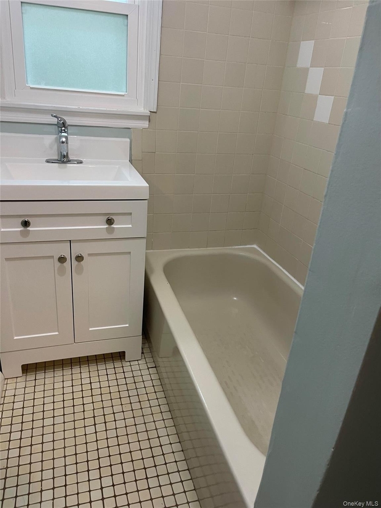 206 Dickinson Avenue - Photo 4