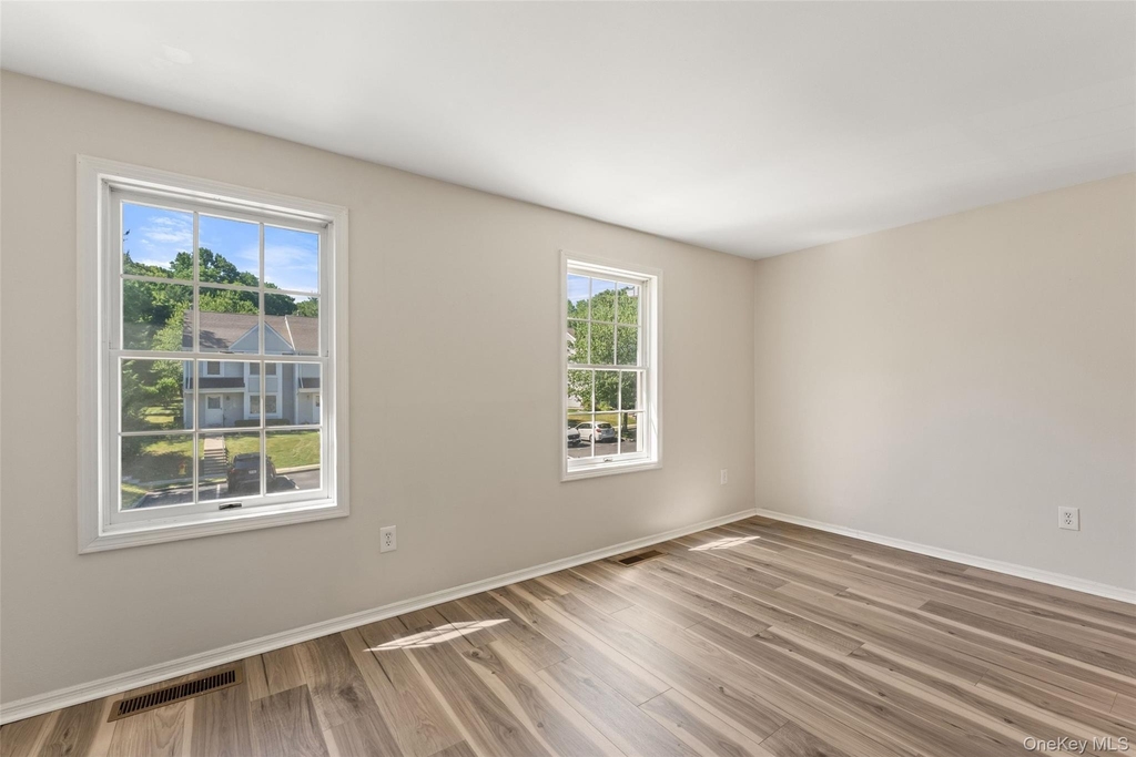 1 Clara Court - Photo 8