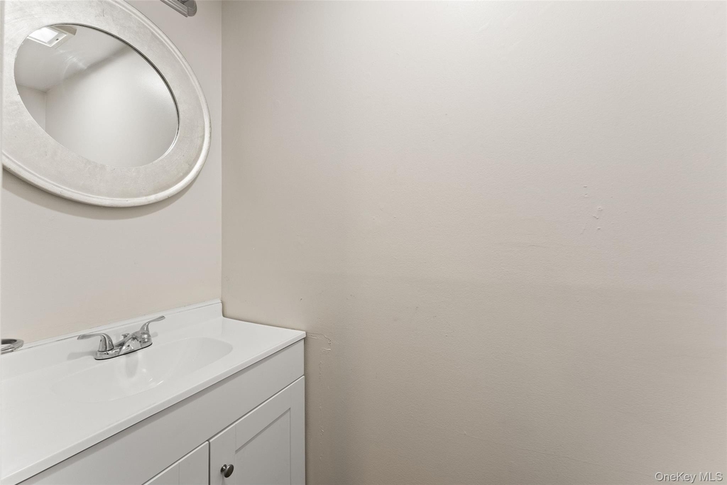 1 Clara Court - Photo 7