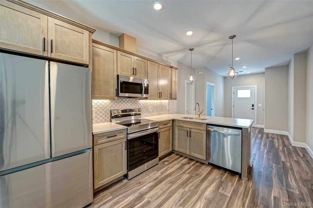 1 Conklin Street - Photo 6