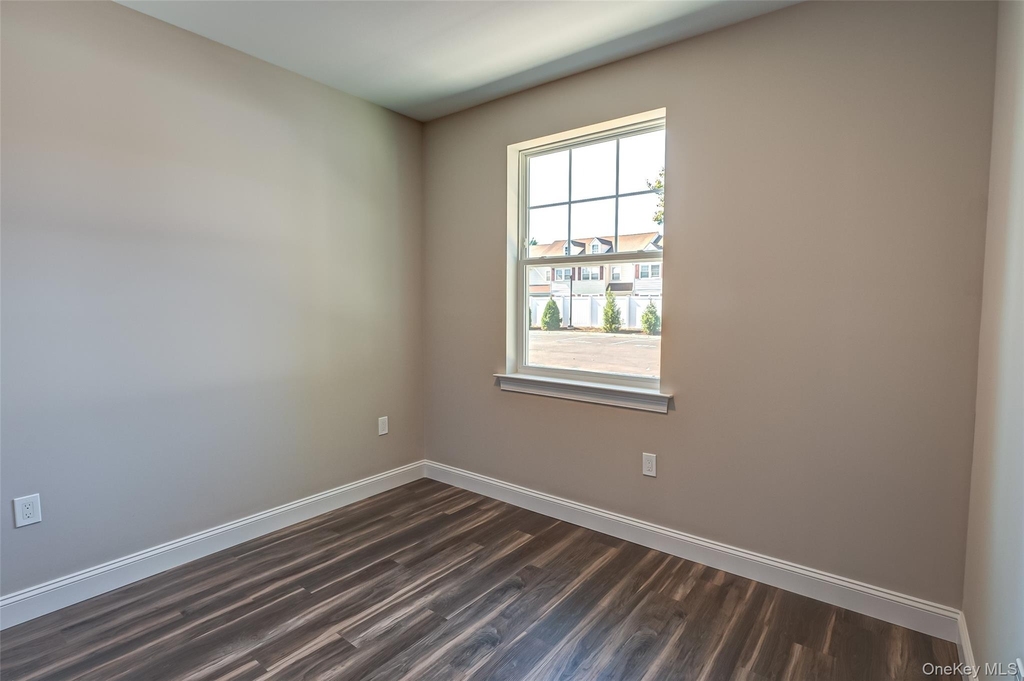 1 Conklin Street - Photo 8