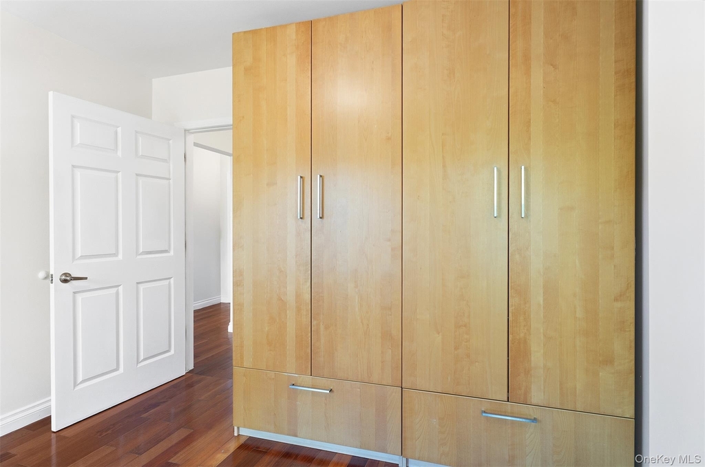7119 162nd Street - Photo 5