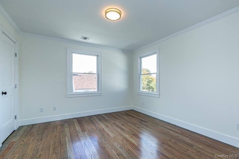 201 Nassau Boulevard - Photo 8