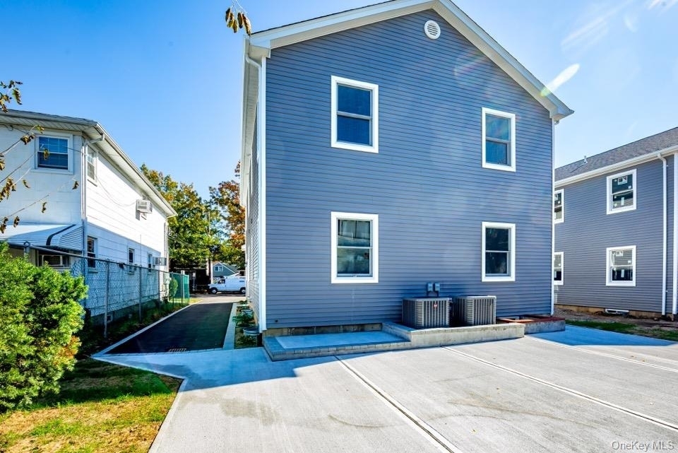 201 Nassau Boulevard - Photo 15